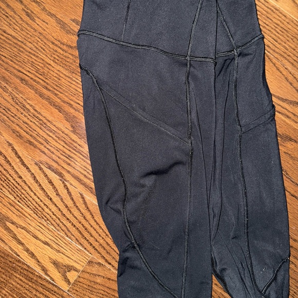 LULULEMON ALIGN HIGH RISE PANT WITH POCKETS 25” SIZE 2 - Picture 5 of 5